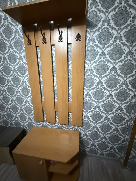 Продам кухню и шкаф прихожую