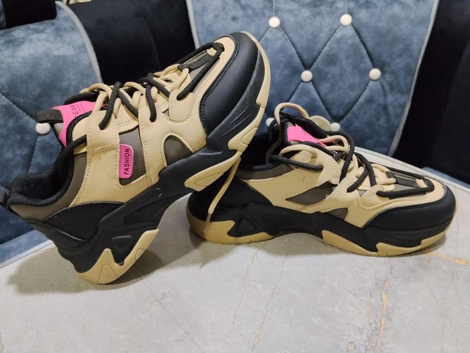 Кроссовки Женские на Осень 38