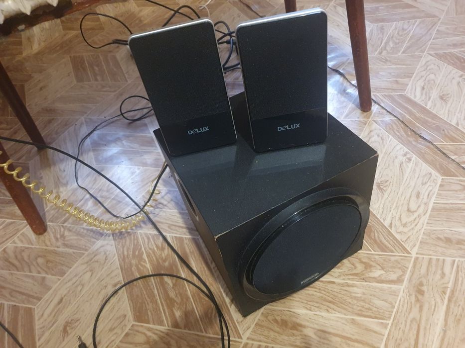 Савбуфер с колонками к компьютеру.