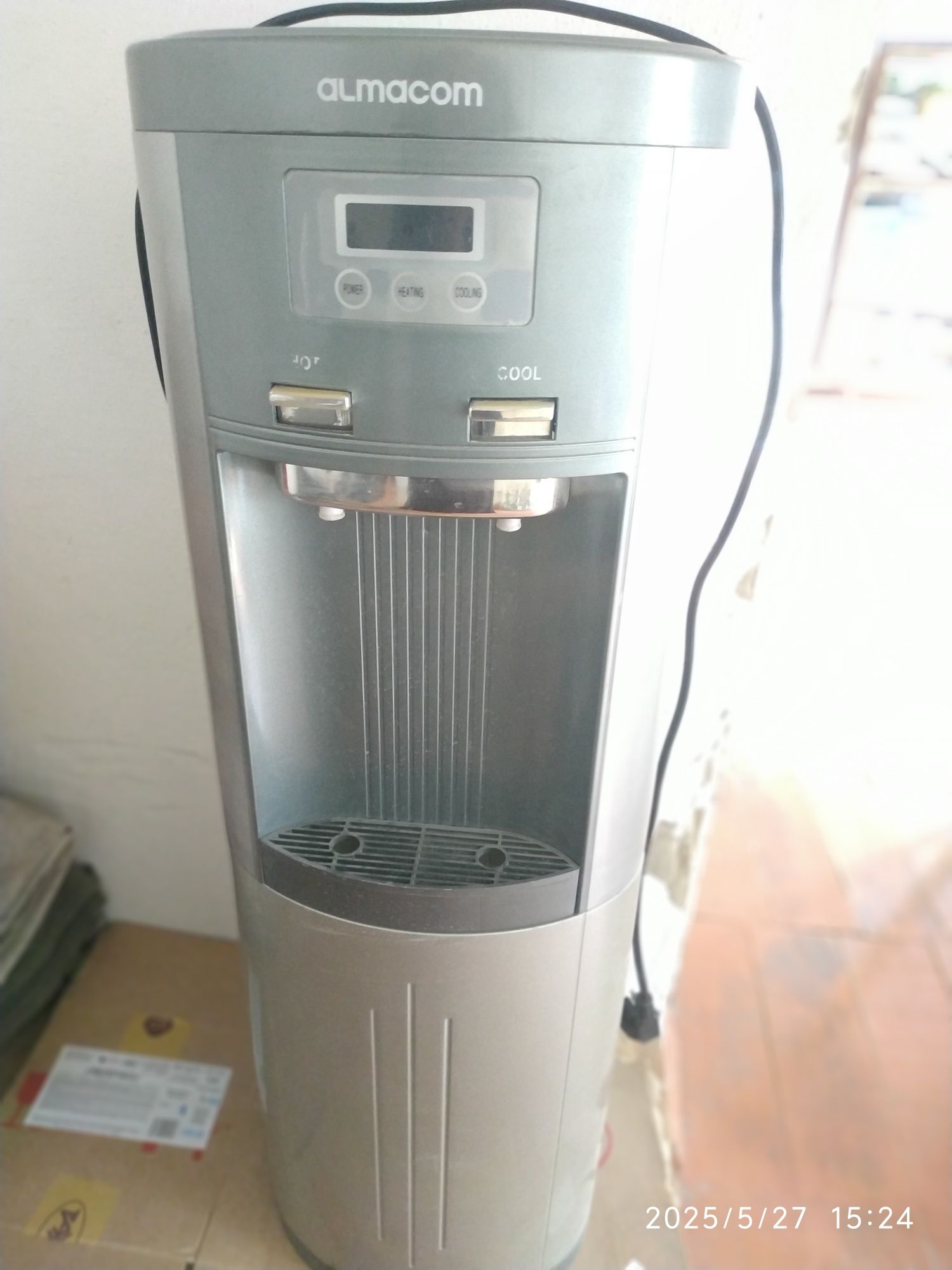 Продам кулер для воды