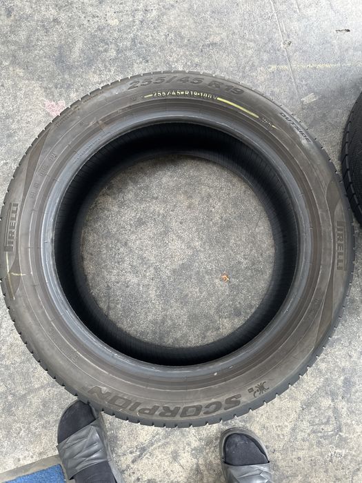 255/45/19 Pirelli