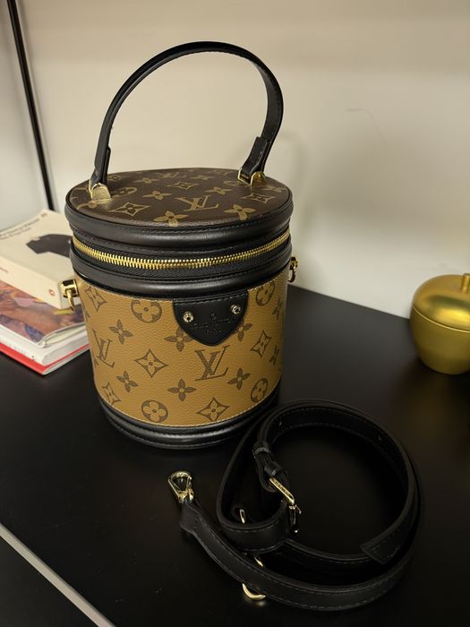 Дамска чанта куфарче