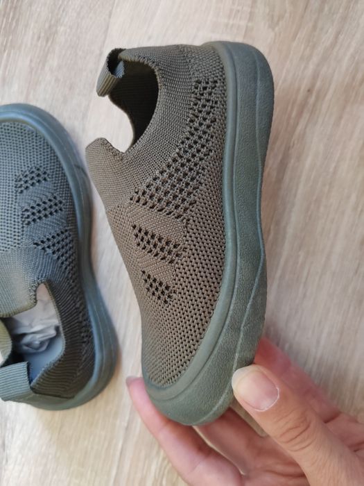 Мрежести обувки за градина
