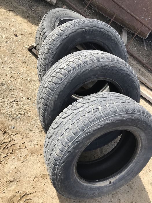 Продам шины б/у р.р 265/65/R17