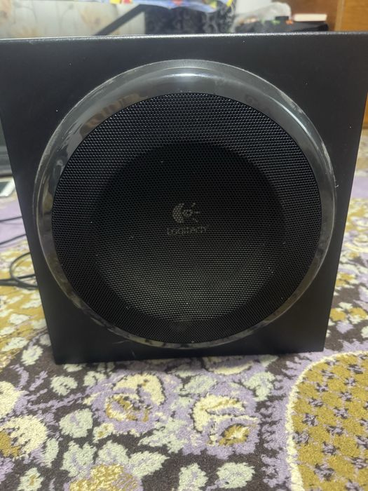 Subwoofer Logitech z906