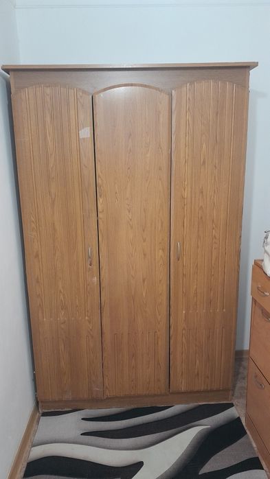 Отдам бесплатно шифонер