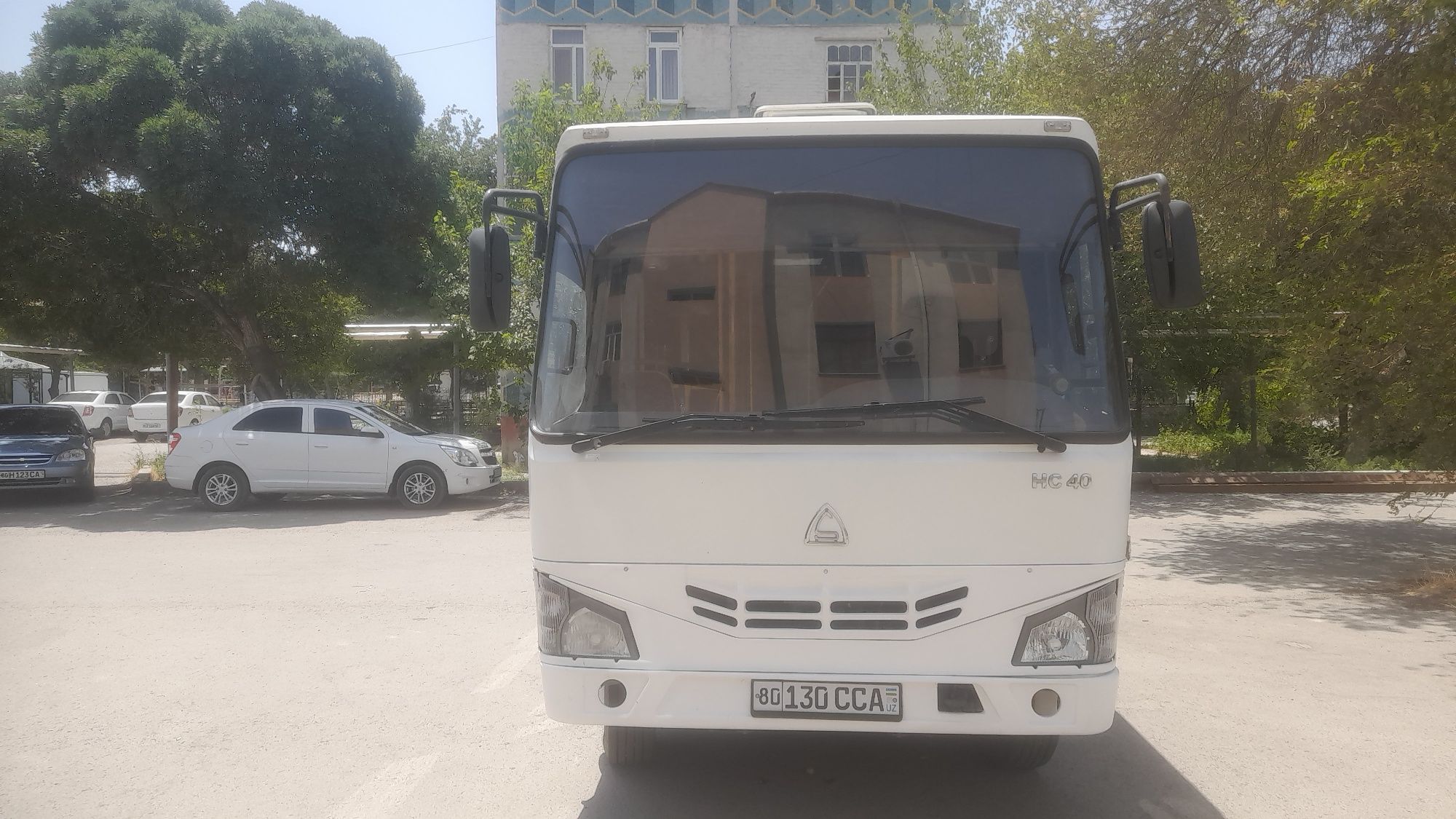 Isuzu np 40 2018