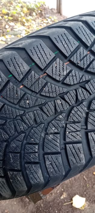 KUMHO 235 50 18 зимни