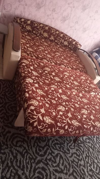 Продам диван б/У, в хорошем состоянии