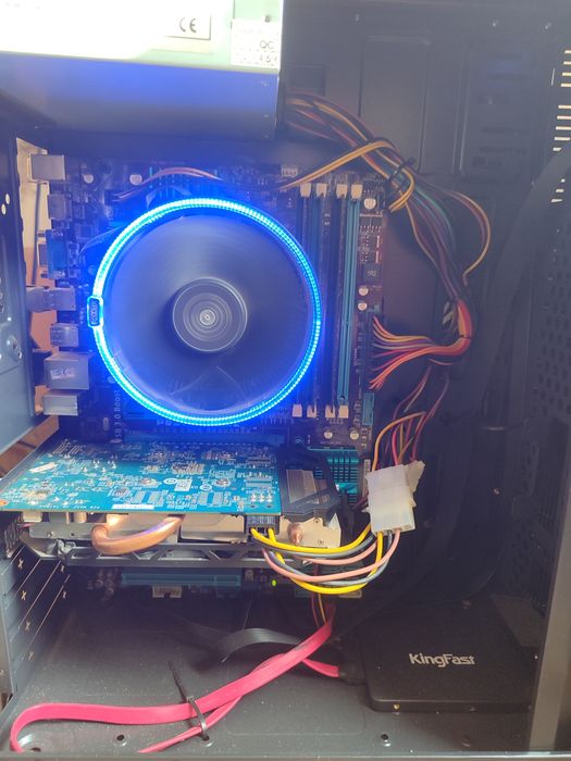 Продам компьютер Срочно