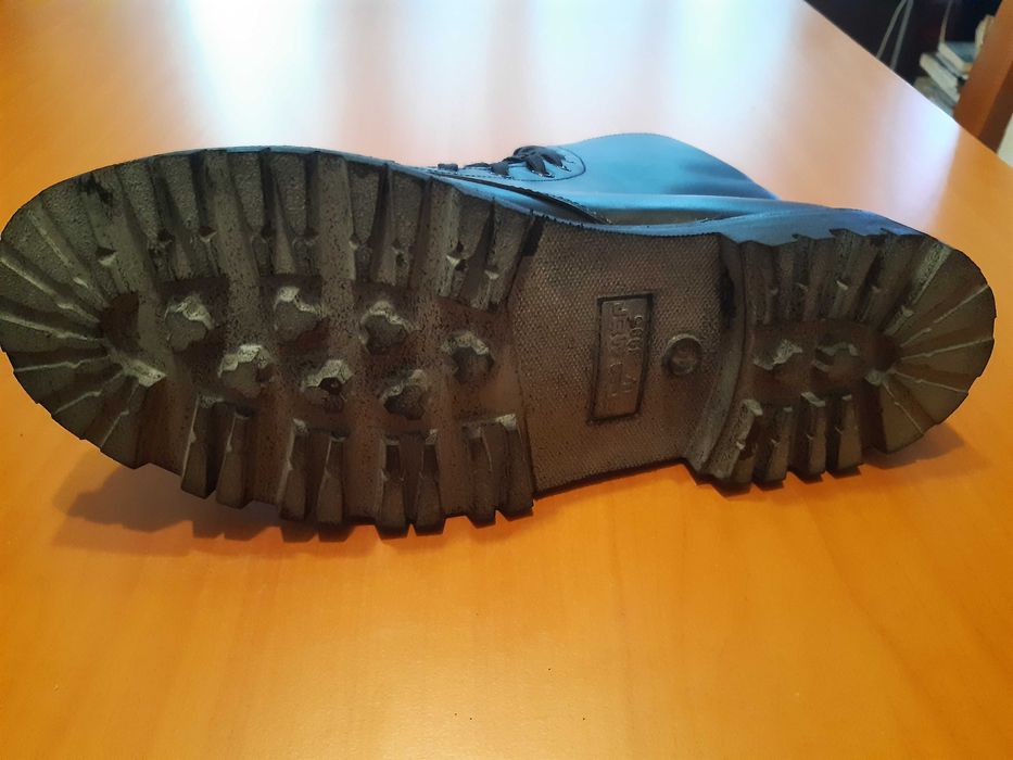 Bocanci barbati piele neagra marimea 44