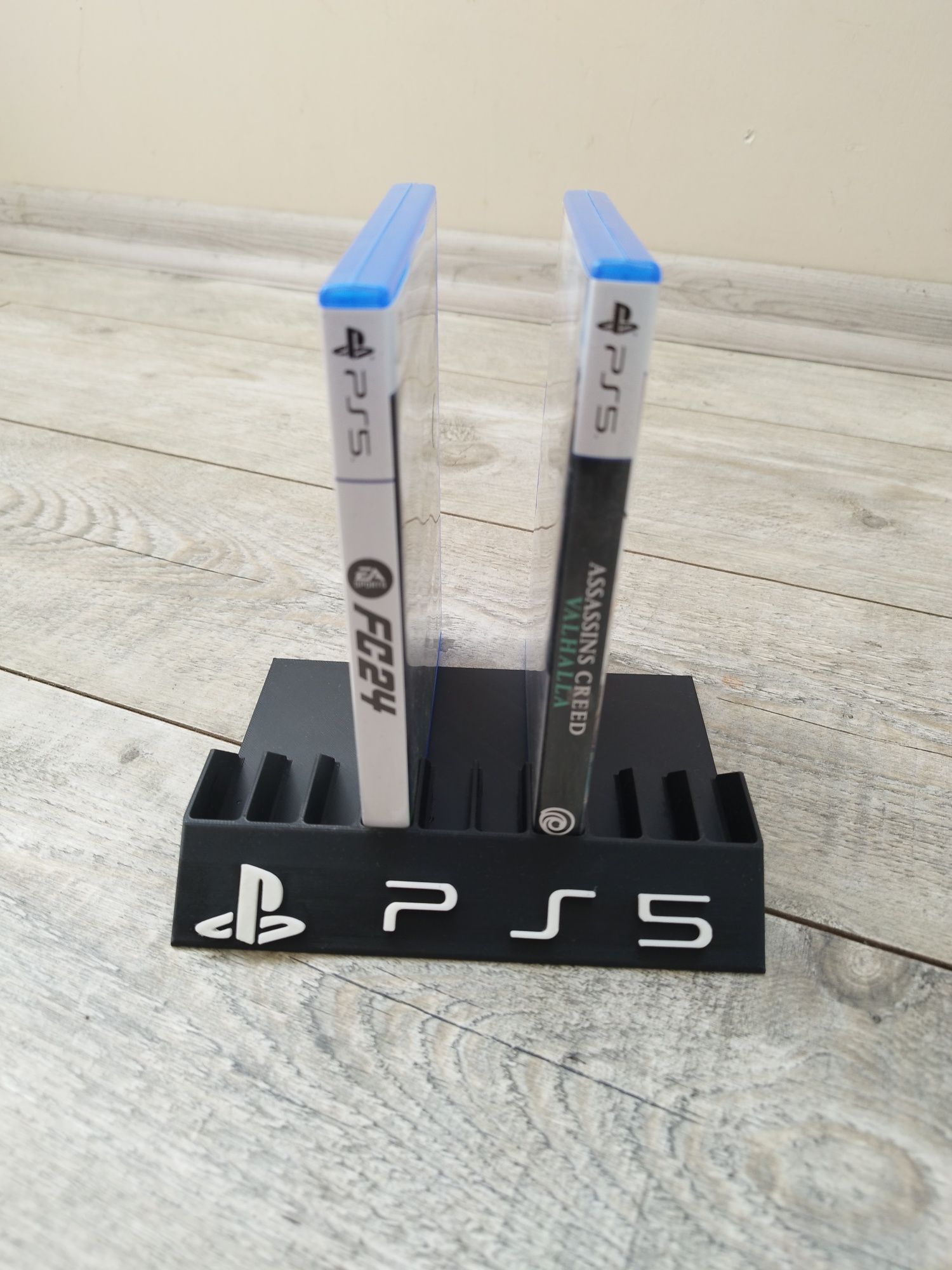 Комплект игри за PS5+стойка