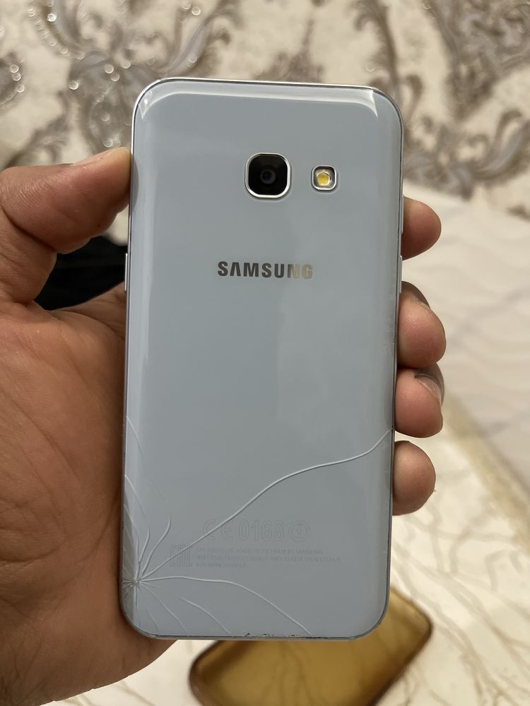 Samsung A3 2017 edial