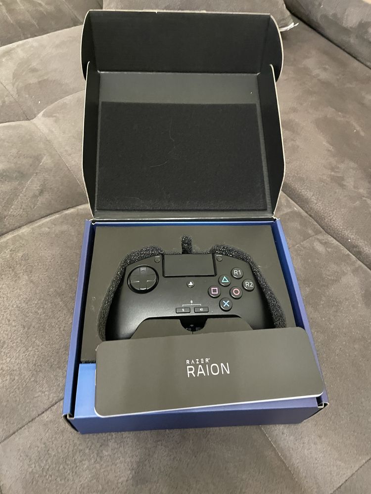 Контролер Razer Raion Fightpad Black Playstation 4