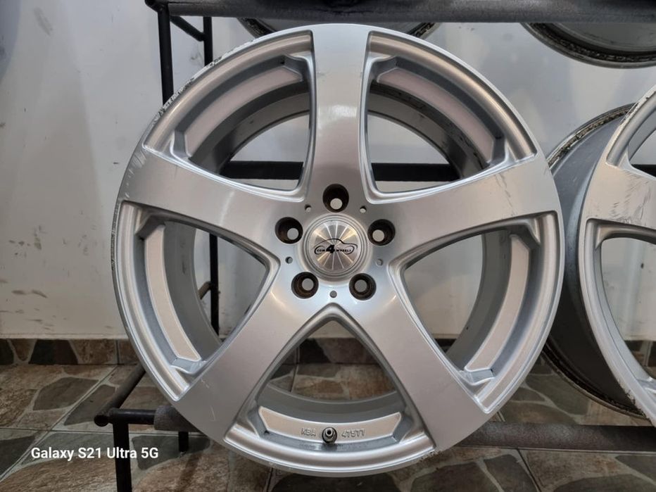 Com4wheels 4бр. Лети джанти с летни гуми Dunlop 225/45R18