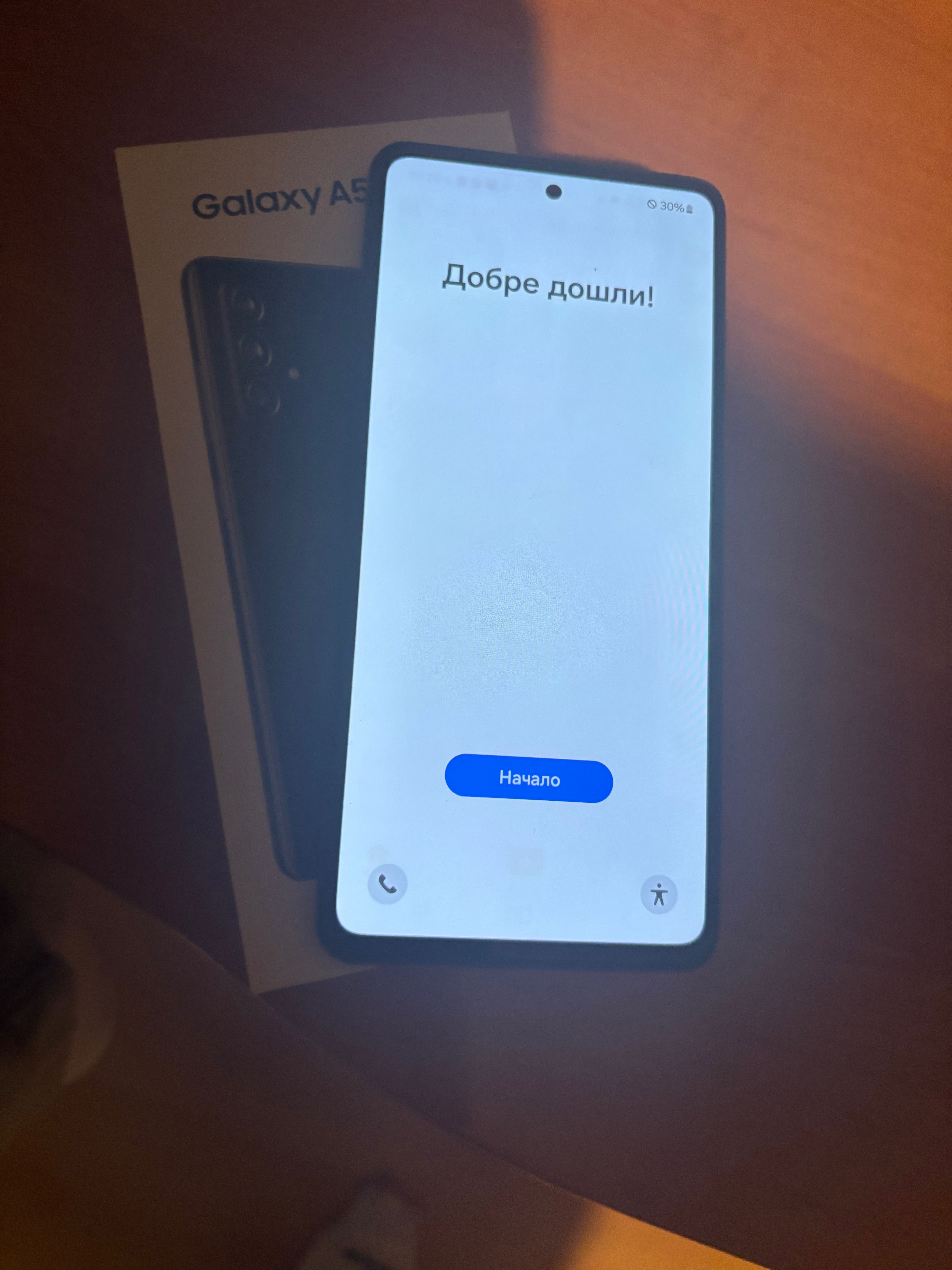 Samsung Galaxy A52s 5g Телефона си работи перфектно има леки забележки