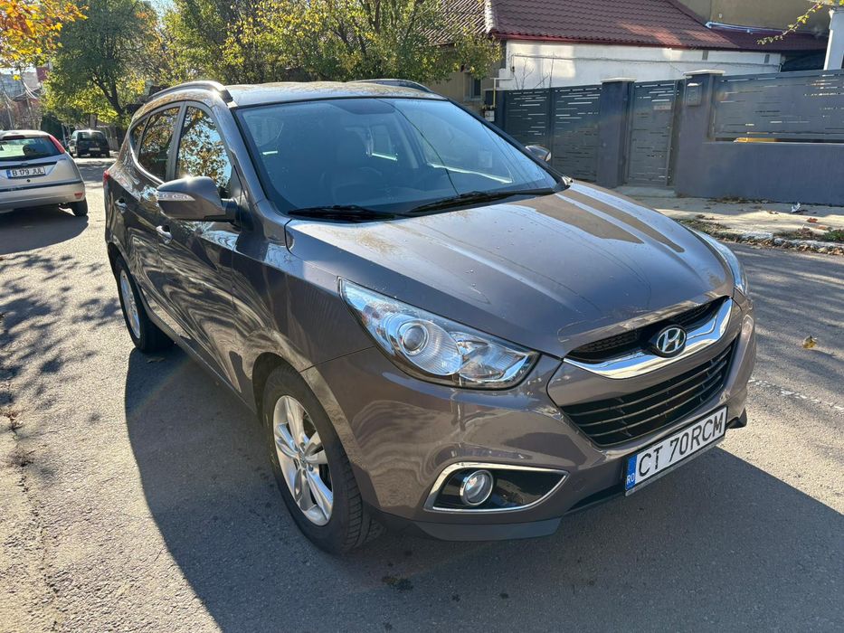Vând Hyundai ix35