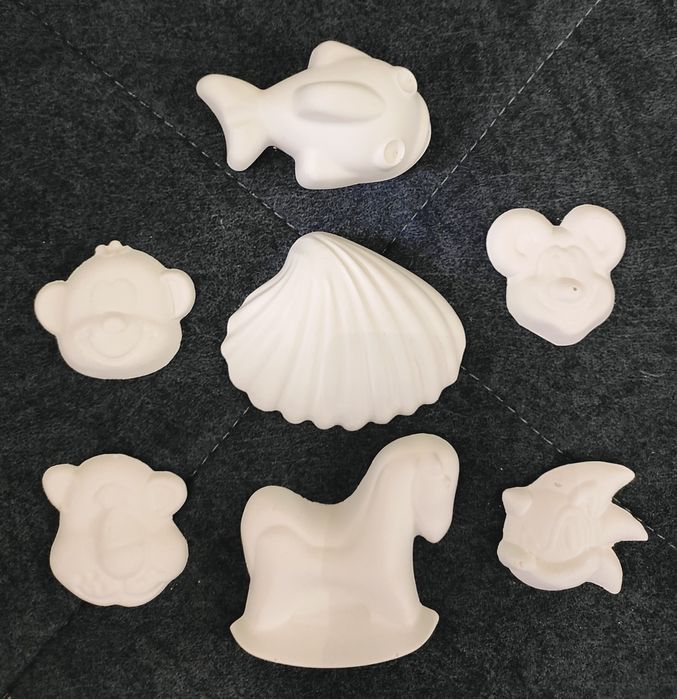 Продаются игрушки от kinder сюрприза новые. Гипсовые фигурки по 1.000.