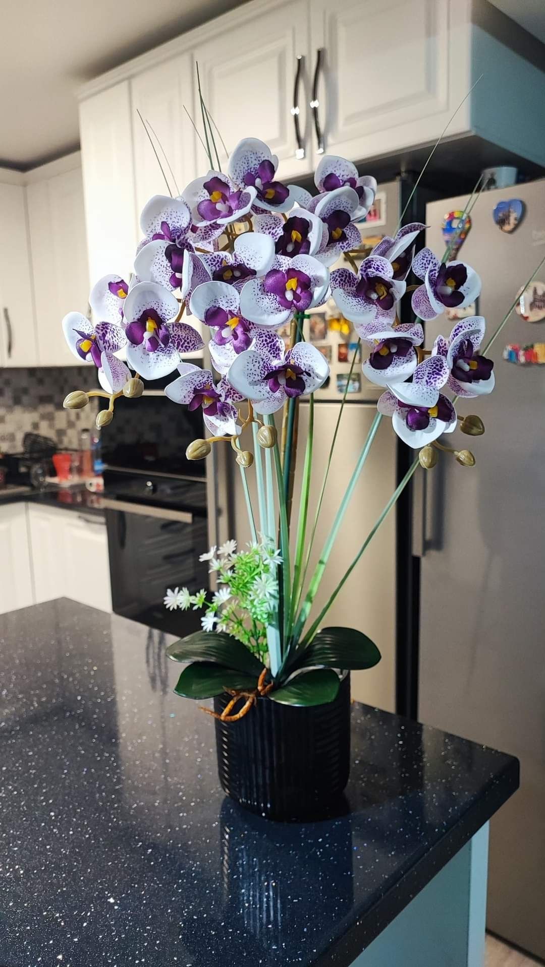 Vând flori orhidee din silicon