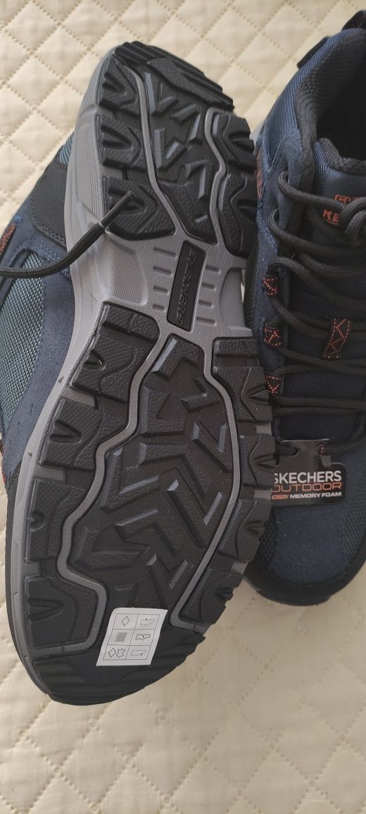 Skechers outdoor, ghete piele, noi, măr.42, comode, ușoare, cãlduroase
