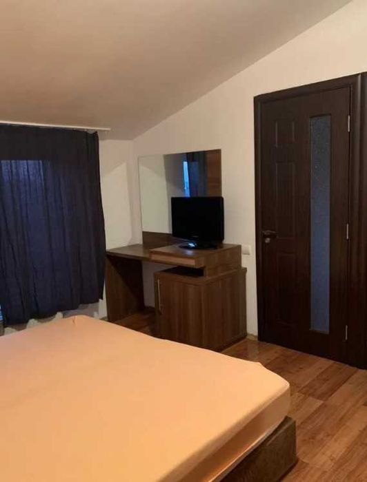 Дава се под наем Двустаен апартамент в Пловдив, Изгрев - 60 кв.м за 204 € - Снимка #1