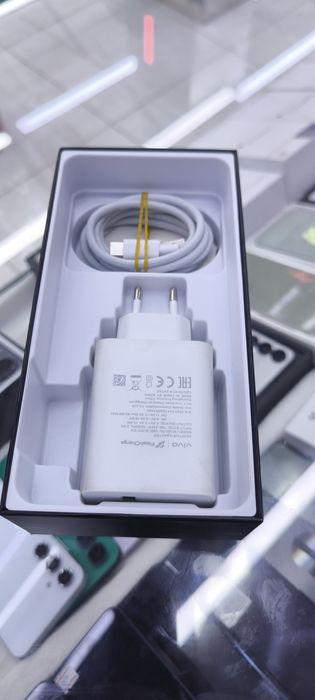 vivo V40 lite 8/256 silver