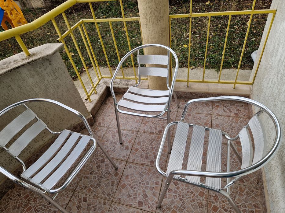 Три алуминиеви стола