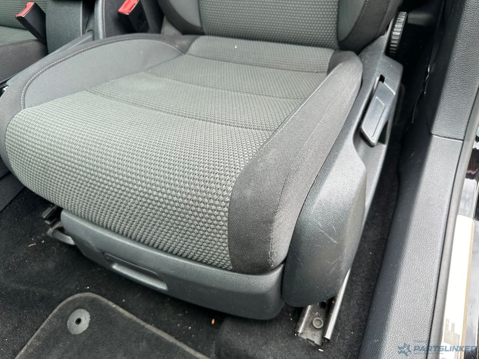 Scaun sofer stanga  VOLKSWAGEN GOLF VI Variant (AJ5) [ 2009 - 2013 ]