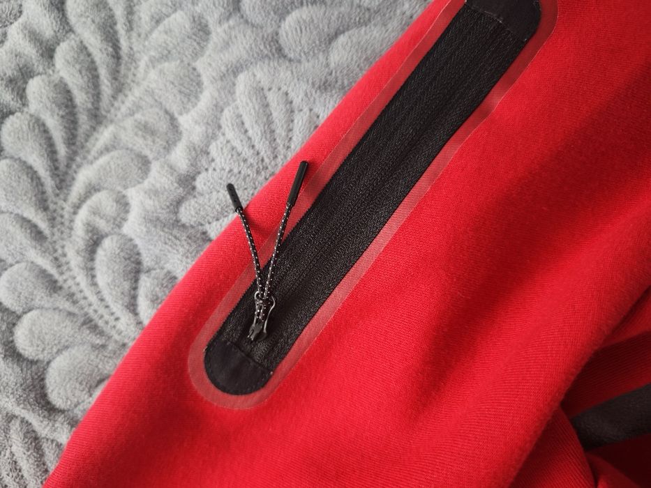 Bluza Nike tech roșie nouă‼️