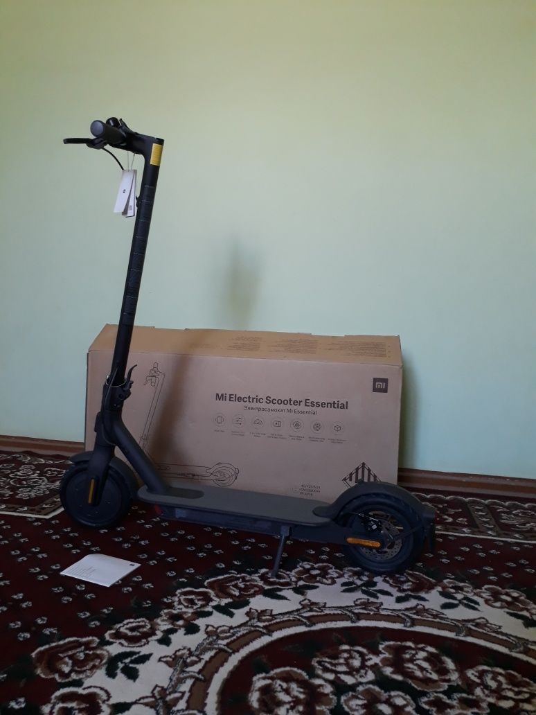 Mi Electric Scooter Essential