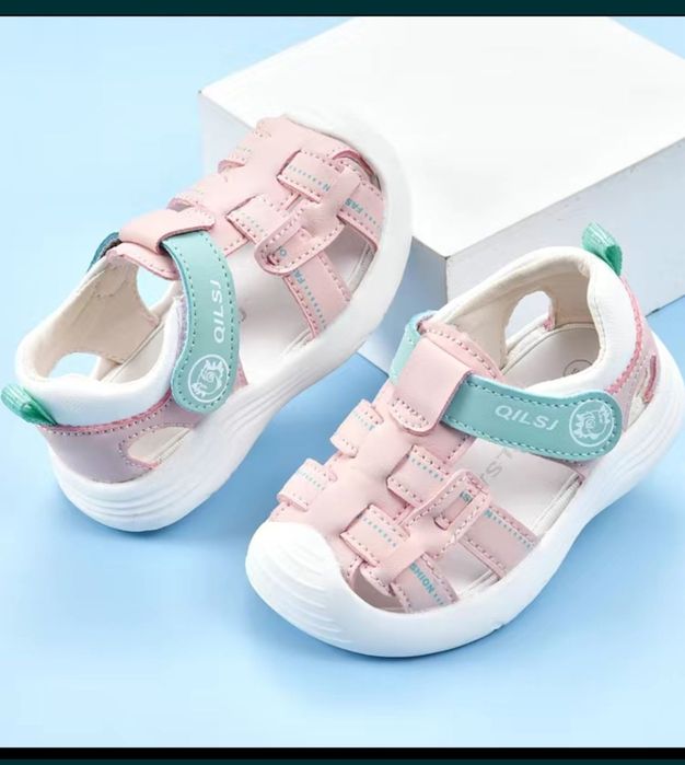Сандалии для девочки