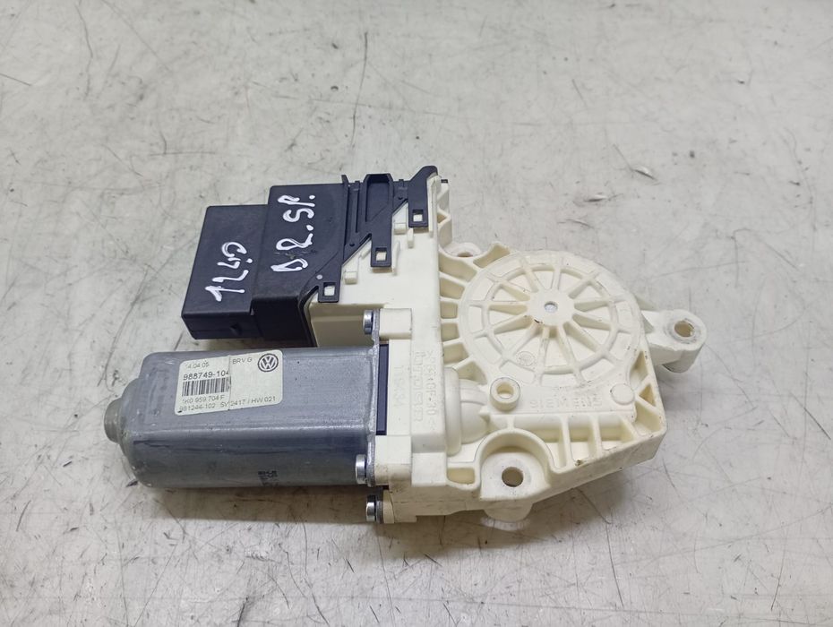 Motoras geam dreapta spate Volkswagen Passat B6 (2005 - 2010)BLR