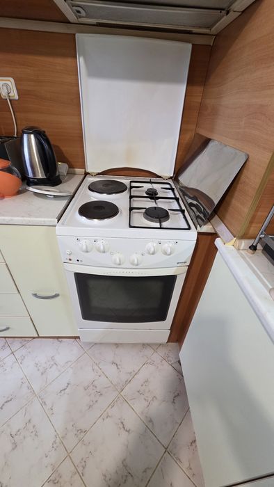 Газова печка с фурна на ток