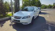Gentra 3 A/T full pozitsiya lyuk, Abs va magnitafon bor.