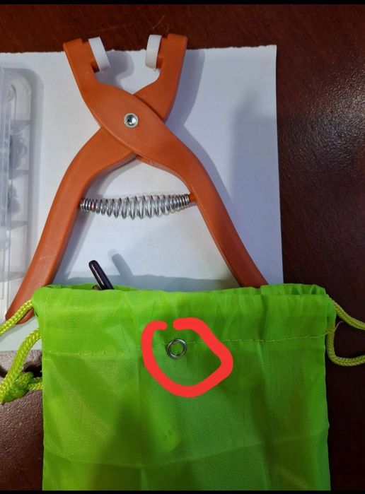 Capsator cu 200 capse. Nou