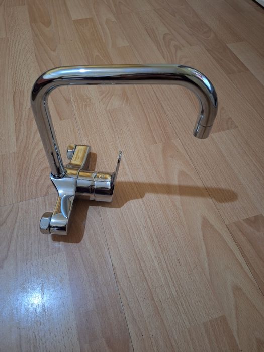 Смесител за кухня за стена