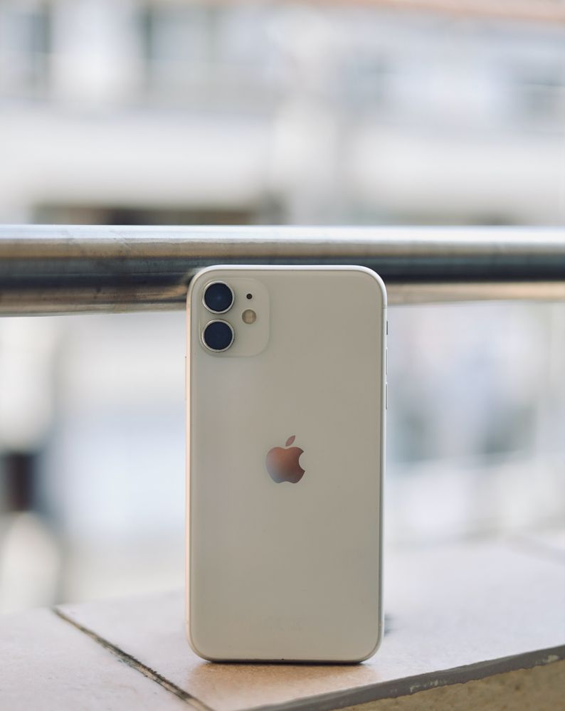 iPhone 11 White 64GB - ПЕРФЕКТЕН!