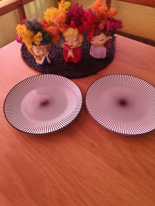 Домакински принадлежности-чинии, Коледни чаши,яйцерезачка,закачалки