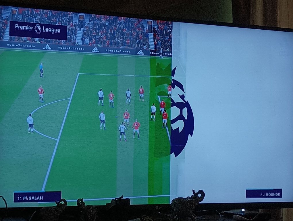 PS4 slim + 8 игри = 370лв