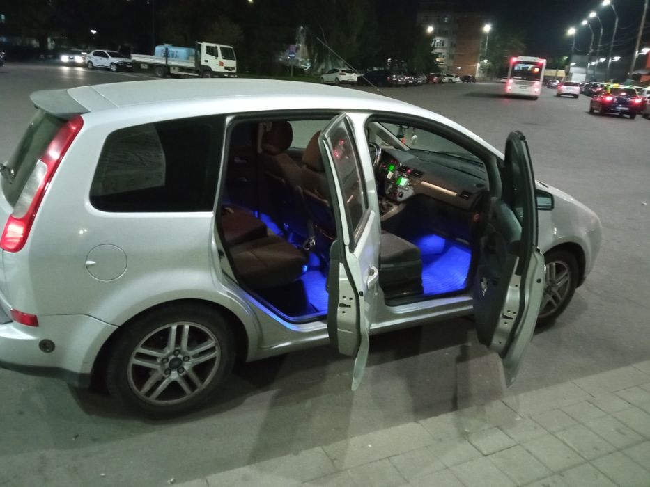 Vând Ford Focus Cmax 1.8+ GPL