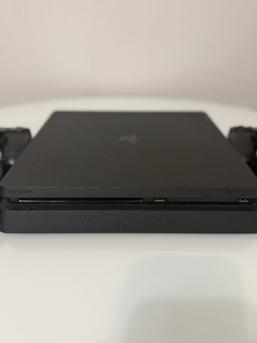 Vând PS4 Slim si Iphone 11 !