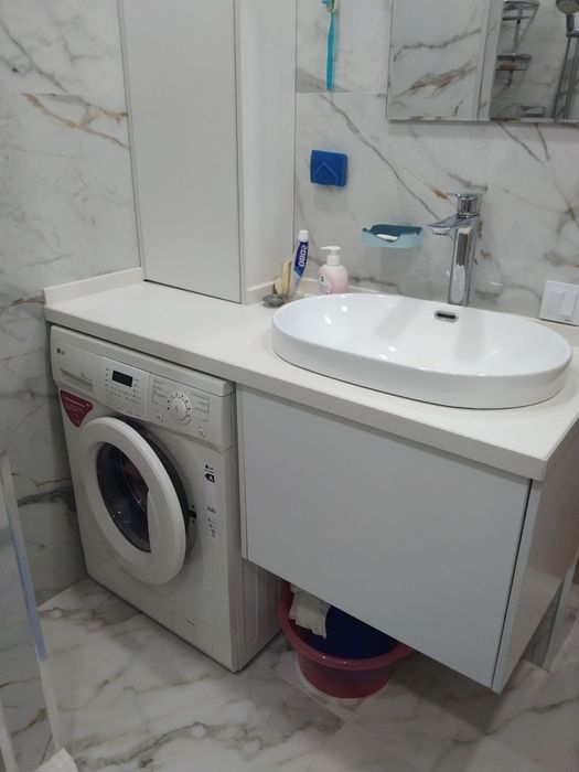 Продается Новомосковская бывшая  3/1/4