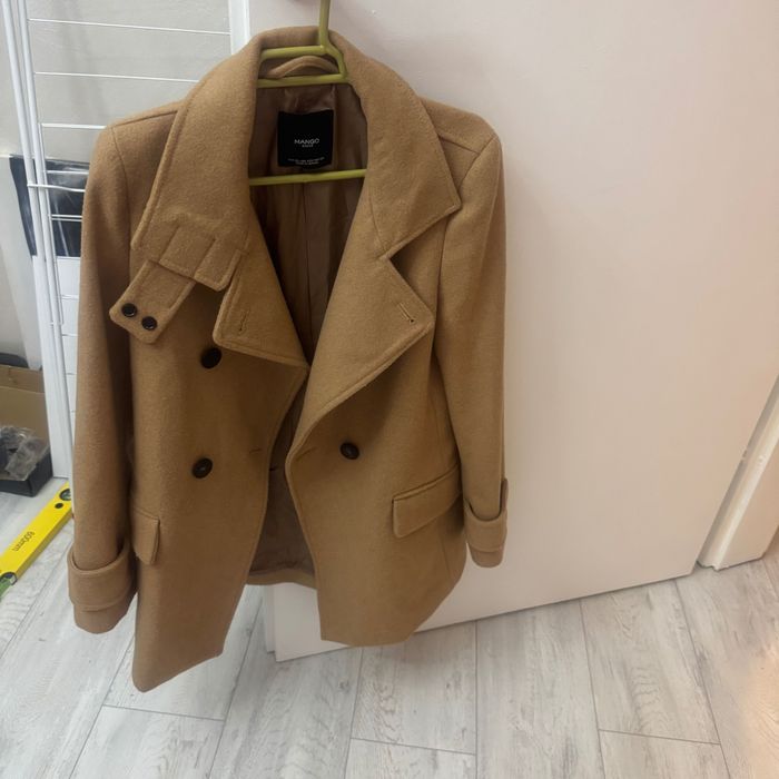 Страхотно палто Mango