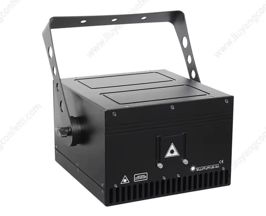 Laser evenimente și mașină de zăpadă 1.100€ negociabil.
