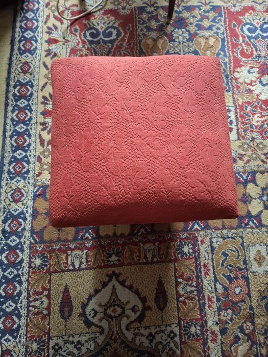 Диван , 2 бр.фотьойла , 2 табуретки в  гр.Стара Загора .