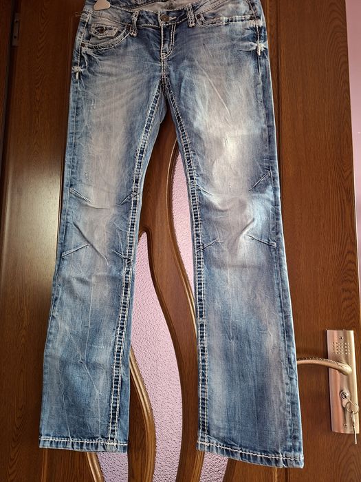 Vând Blugi Damă Denim Mărimea 30/32