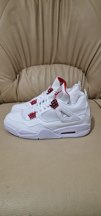Jordan 4 Metalic Red