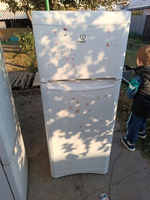 Продам холодильник Индэзит
