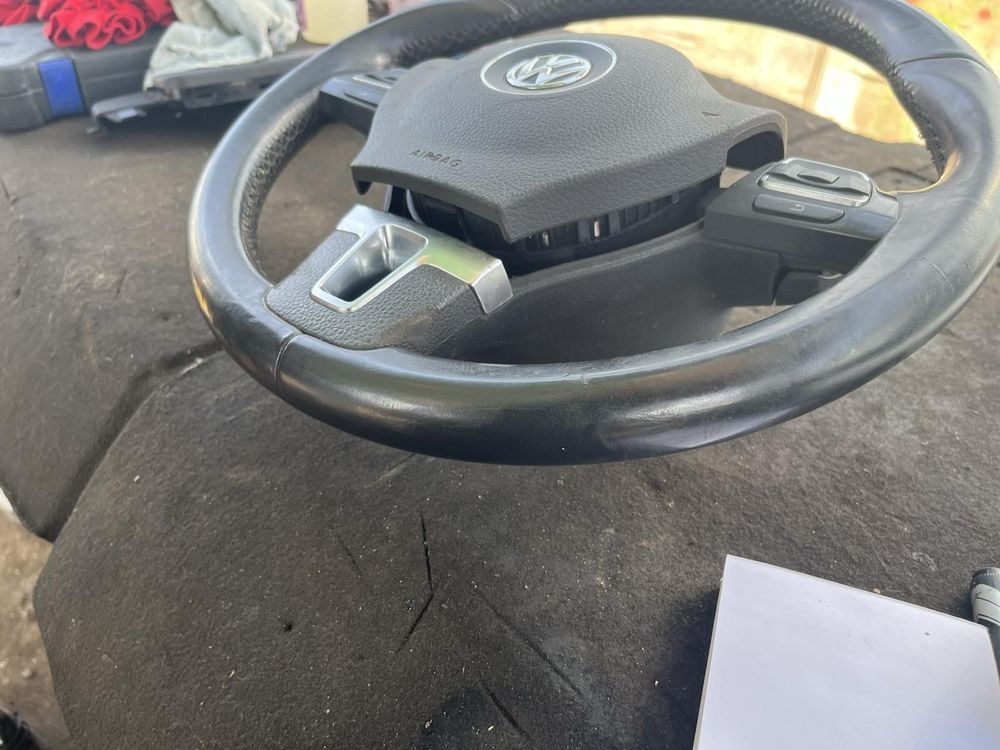 Волан с beg мулти пера Vw Passat Golf CC Tiguan Touran 3C8419091 н711
