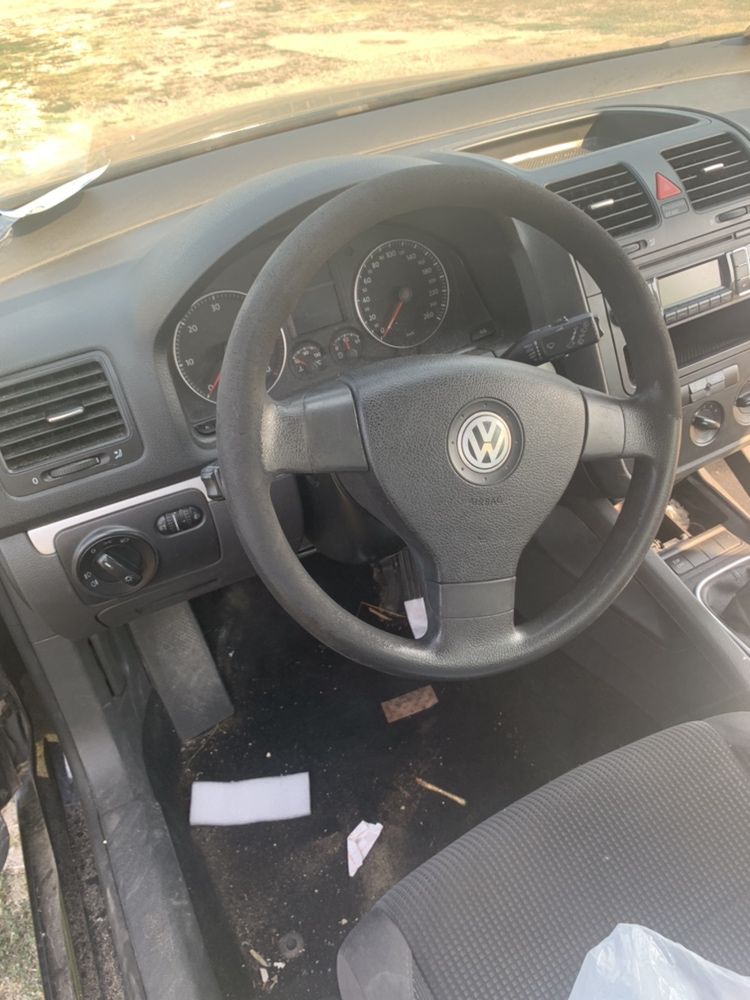 VW Golf 1,9 BLS На части